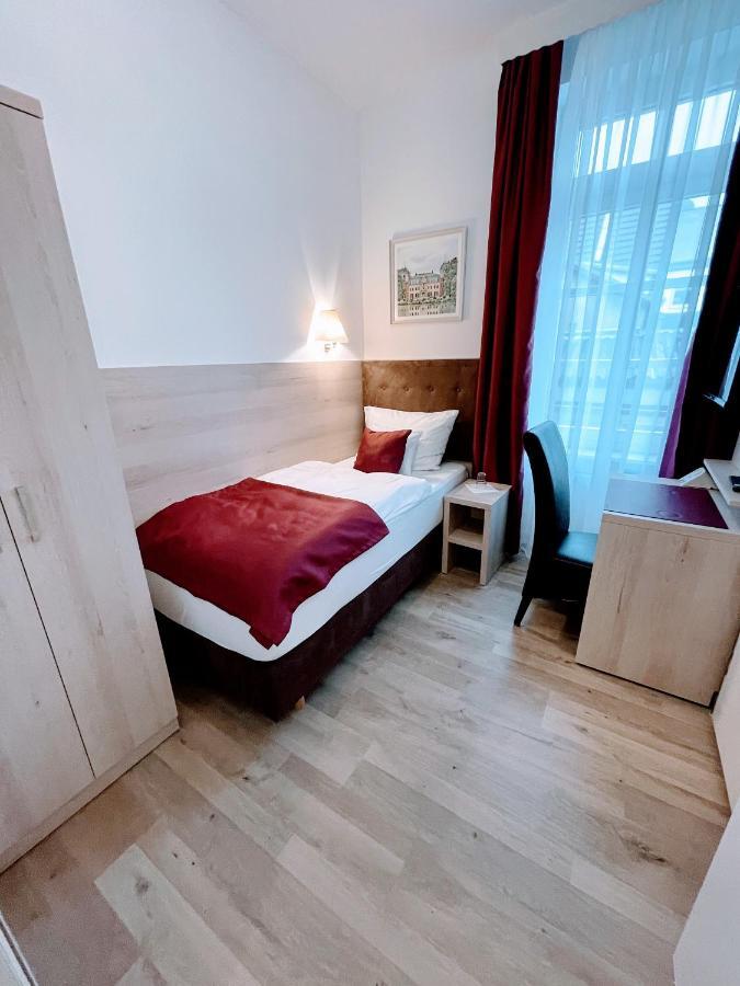 Das Hotel Krone Königswinter Екстериор снимка